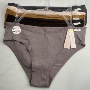 Danskin Stretch Textured Rib Seamless 5 pc Underwear Set in Solid  Colors